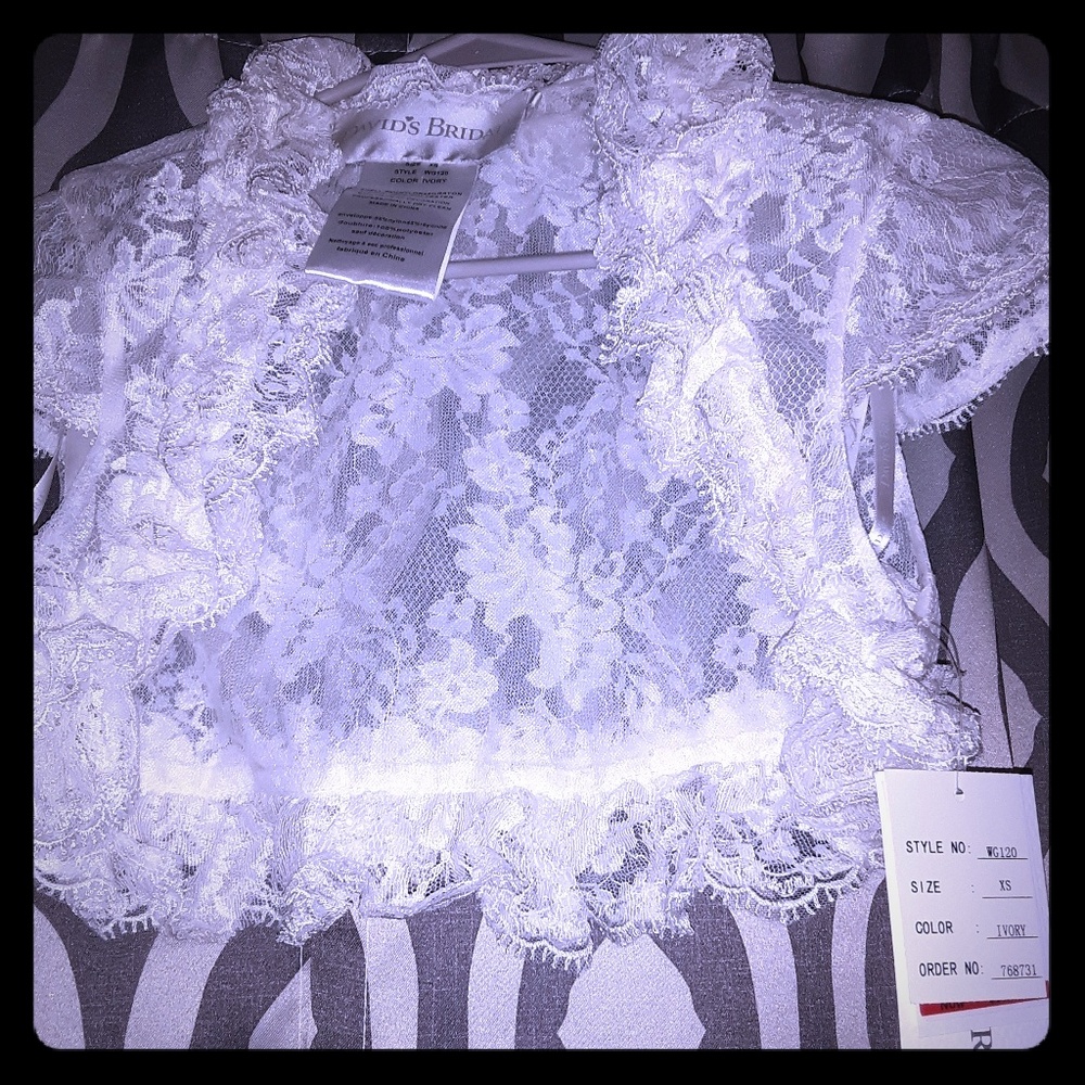 NWT DAVIDS BRIDAL LACE IVORY COVER